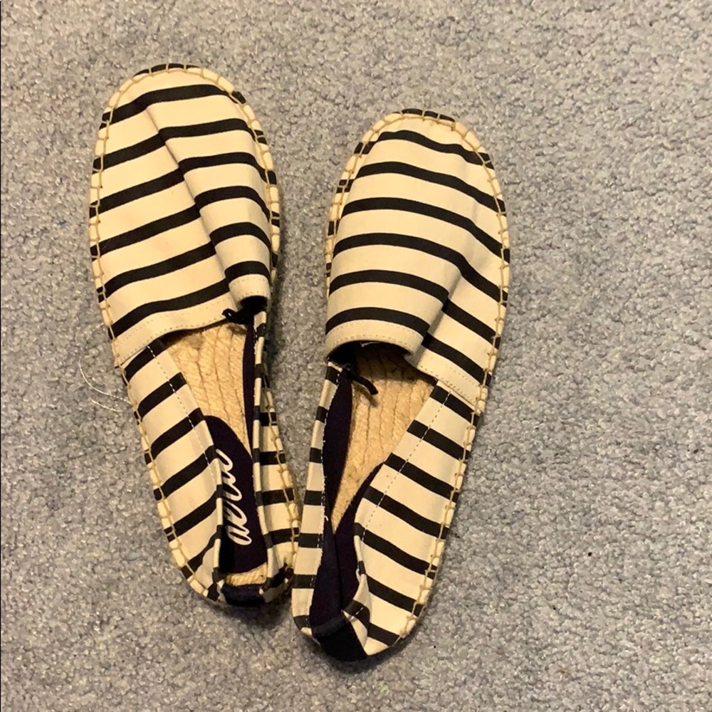 Aerie slide on shoes with platform
